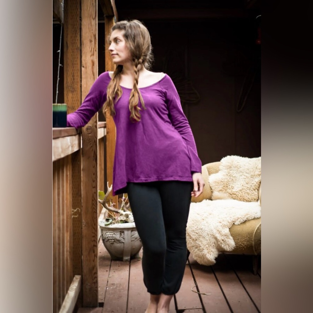 SIMPLY EMMA . 3/4 SLEEVE PURPLE TUNIC .. 726
